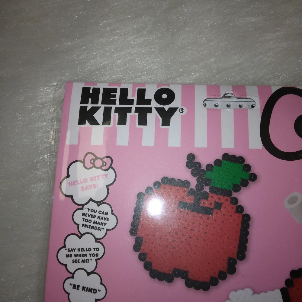 KIT Hello Kitty Heat & Fuse Melty Beads NWT